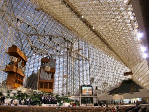 Interior of the Crystal Cathedral in Garden Grove, Calif, 2005. Image via Wiki Commons. 